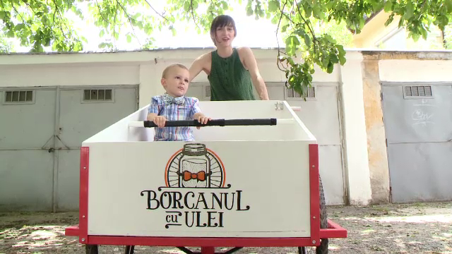 Campanie de colectare a uleiului folosit lansata de o actrita din Timisoara. "Vrem sa construim o gradinita"