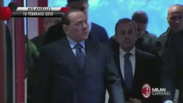 Silvio Berlusconi a mers la o festivitate electorala crezand ca este cea a candidatului pe care il sustine. Surpriza avuta