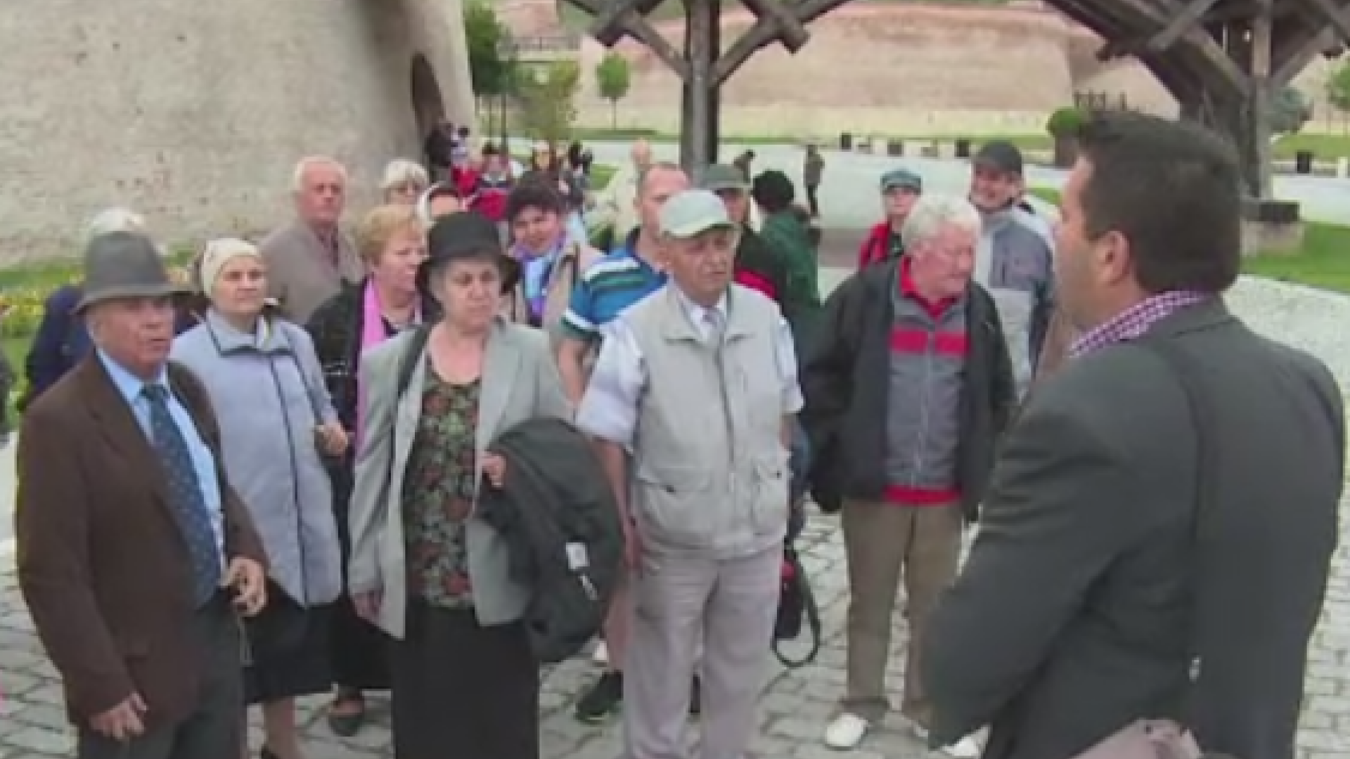 Ghizii turistici din Romania, tot mai cautati de straini dar si de conationali. Cat ajung sa castige intr-un sezon