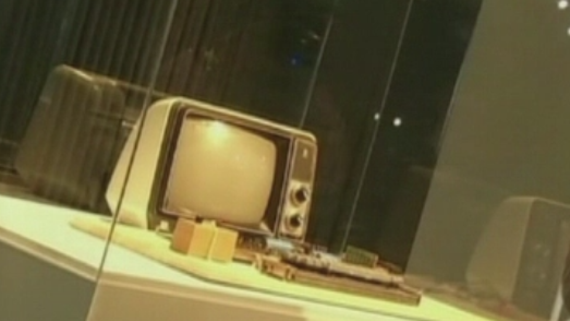 A aruncat un calculator Apple vintage, fara sa stie ca valora o avere. Proprietara este cautata sa-si primeasca banii