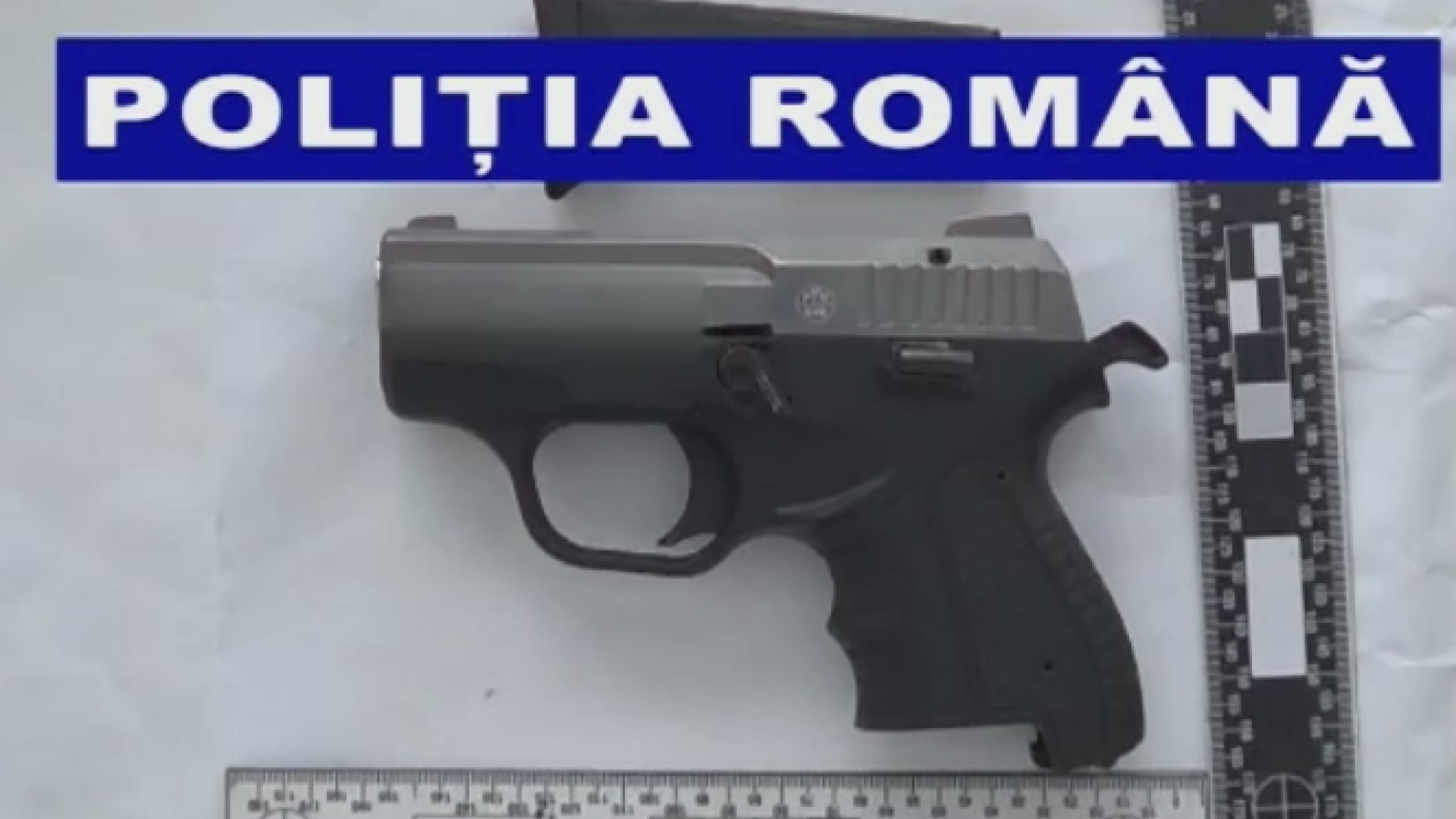Barbat arestat preventiv la Galati. Politistii au descoperit un pistol cu gaze si 5 cartuse pentru care nu avea acte