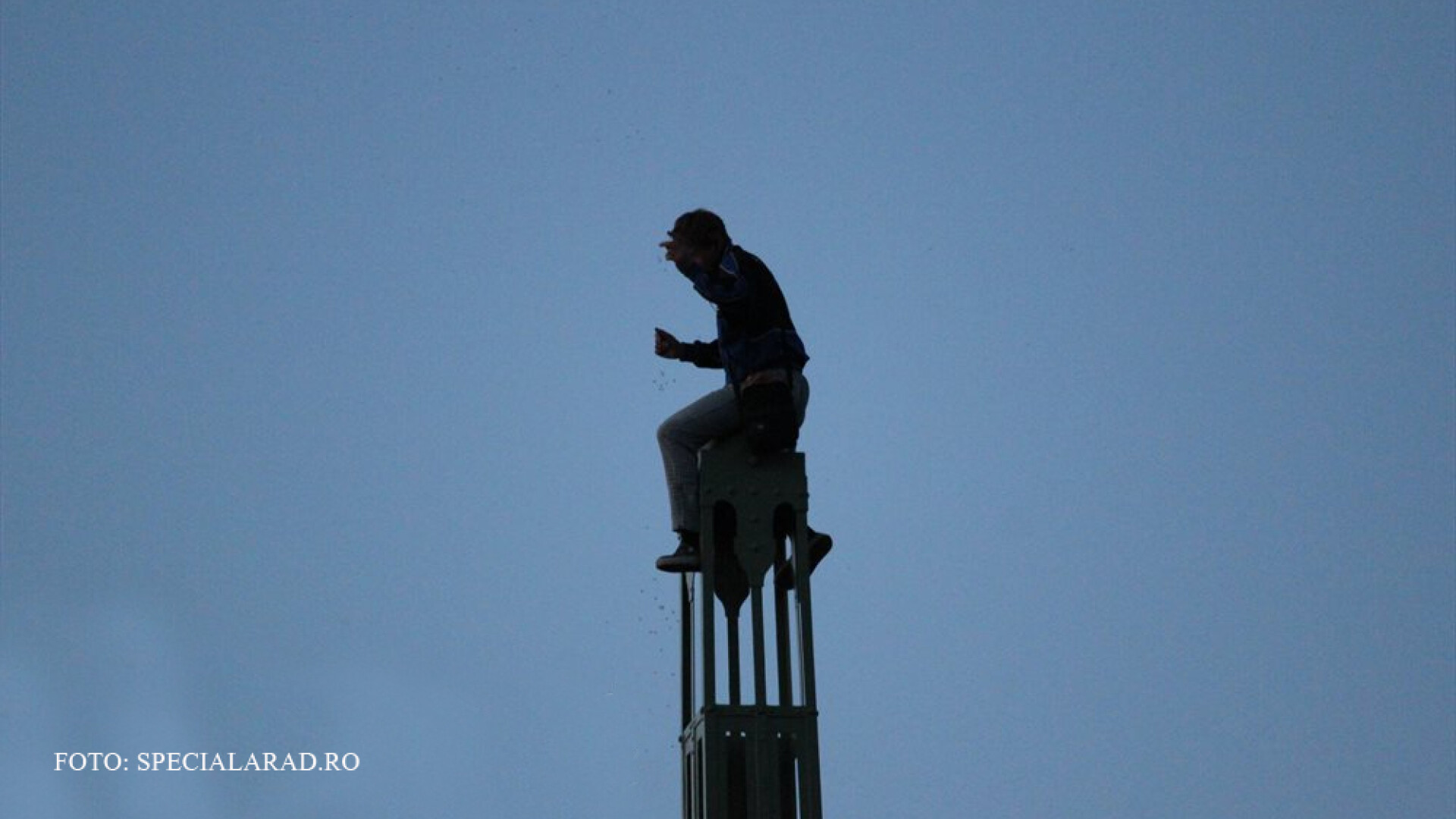 Un barbat din Arad incearca sa se sinucida pentru a doua oara in 10 zile. Explicatia lui Raed Arafat pentru astfel de gesturi