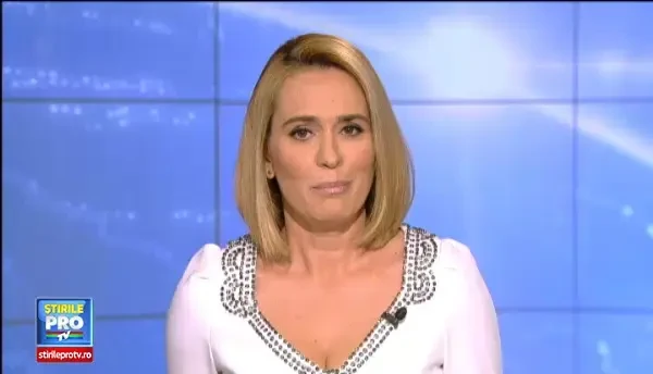 Printul Charles i-a invitat pe localnicii din Valea Zalanului la masa in curtea casei sale. Ce surpriza i-au pregatit acestia