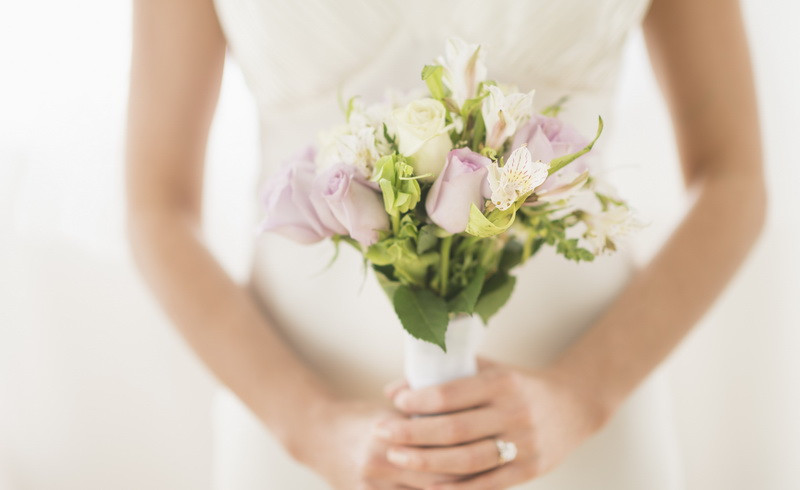 Motivul pentru care o mireasa si-a ras tot parul la nunta. Invitatii au fost impresionati pana la lacrimi de gestul ei