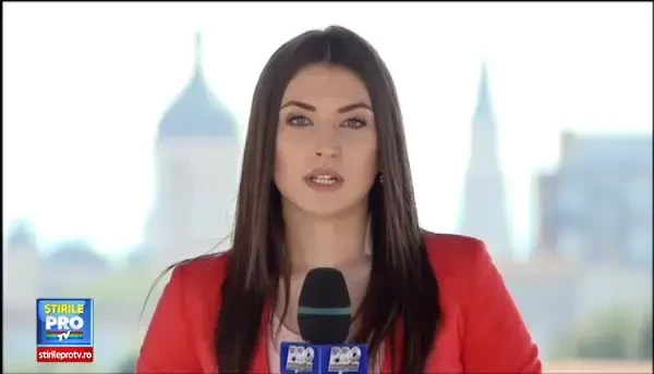 Si-a legat cainele de masina si a plecat pe strazile din Targu Mures. Scena de cosmar, filmata de o camera de bord. VIDEO