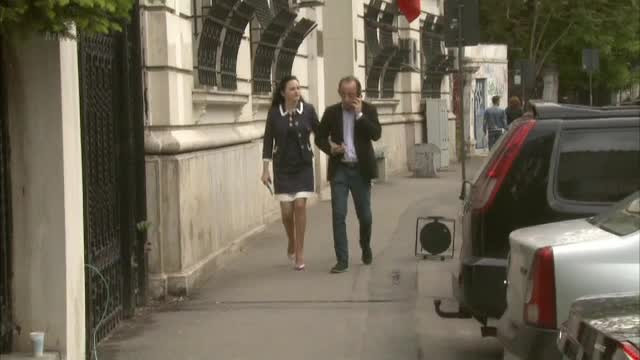 Cum ar fi cheltuit sotul Alinei Bica 100.000 de euro pentru sali de sport in sate fara dispensar:"S-au bagat bani in buzunar"