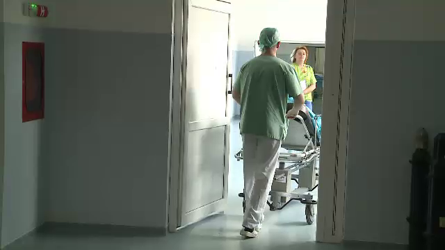 Adolescenta din Botosani, batuta cu un cablu electric de tatal ei. Fata a luat o nota mica si si-a stricat seria de zece