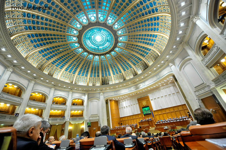 Parlamentul, institutie de credit cu cifra de afaceri de 130 mil. euro. De ce alesii nostri au "o mare problema" cu bancile