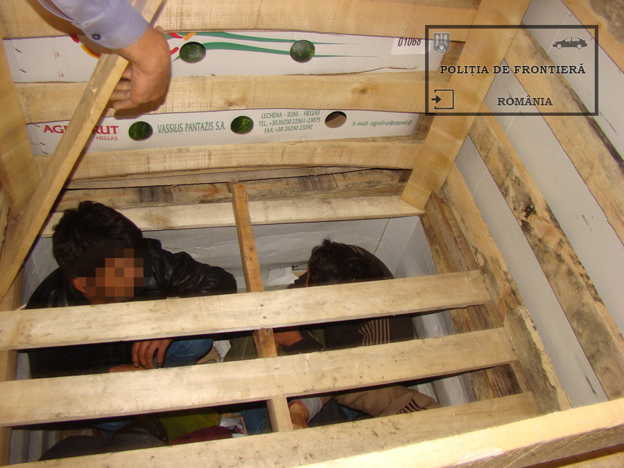 afgani in camionul cu pepeni