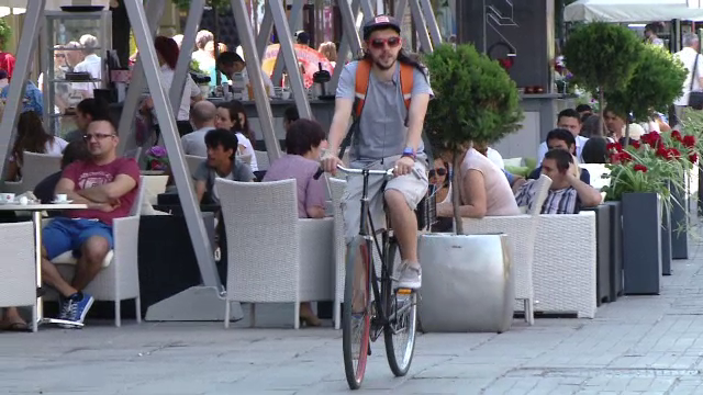 Orasul din Romania in care bicicleta a devenit, oficial, mijloc de transport in comun. Inchirierea lor este gratuita