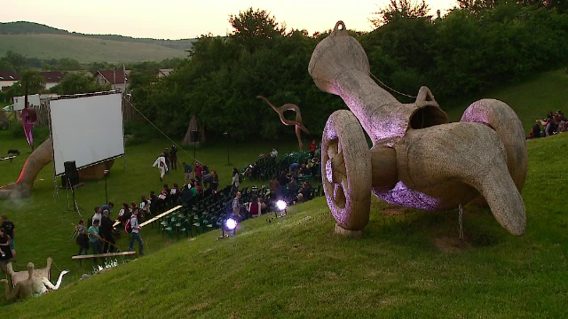 300 de tineri se ocupa de organizarea TIFF. "Comoara" lui Porumboiu, proiectata intr-un cinematograf in aer liber
