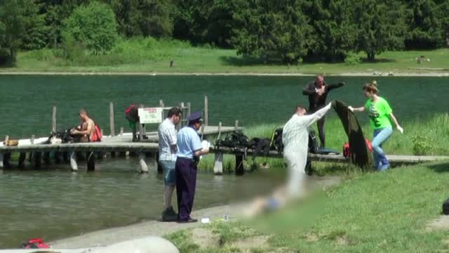 Un adolescent din Ungaria, aflat in excursie in Romania, a murit inecat in lacul Sfanta Ana