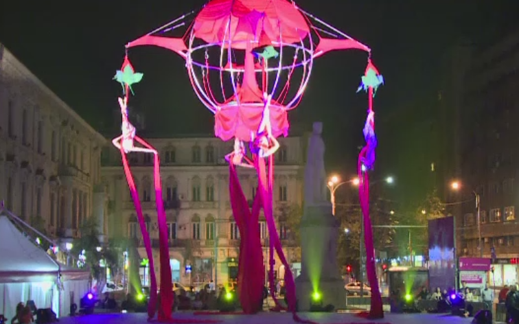 Omul care aduce cartea. Mircea Morariu: "2014, un an teatral asa cum l-am vazut"