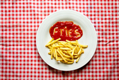 Studiu: O substanta din cartofii prajiti creste riscul de dezvoltare a cancerului