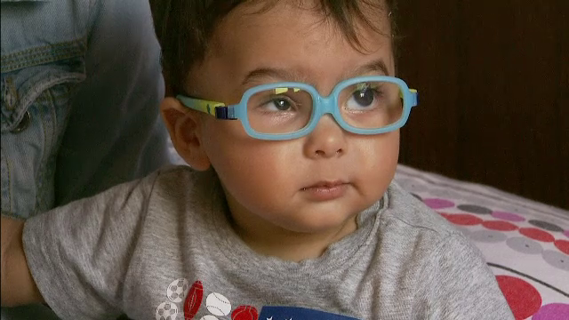 Petru, bebelusul aflat in prag de orbire pentru care telespectatorii ProTV au donat 40.000 de euro, a fost operat cu succes