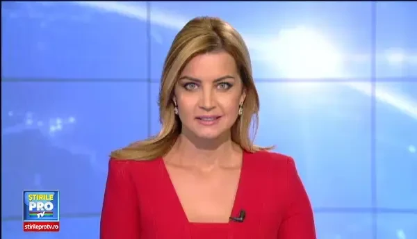 Goran Bregovic a facut cetatea din Alba Iulia sa vibreze. Mii de oameni au dansat pe acorduri de muzica balcanica si rock