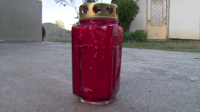 O batrana de 71 de ani din Dambovita si-a pus capat zilelor. Mama ei a avut un soc cand si-a descoperit fiica fara suflare