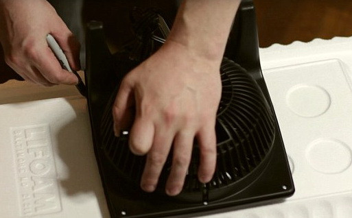 Cum sa-ti construiesti un aer conditionat cu 8 dolari si efort minim. Instructiuni pas cu pas intr-un filmulet