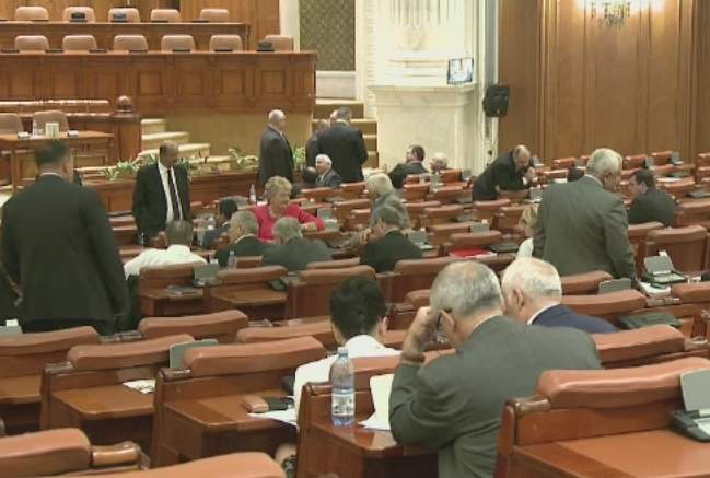 144 de parlamentari sunt banuiti ca si-au angajat rudele la cabinet. Ce risca daca vor fi gasiti vinovati