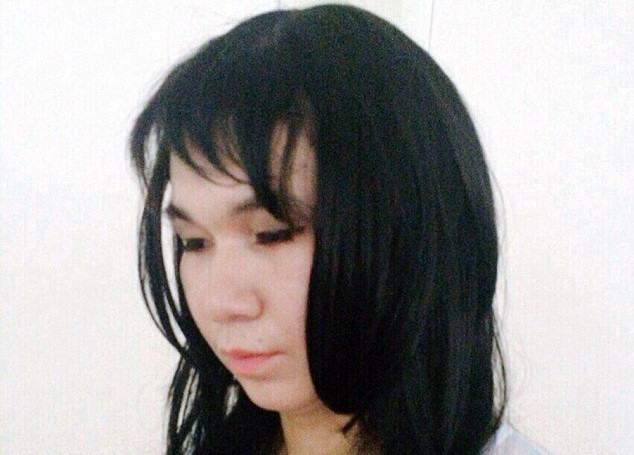 Un tanar s-a deghizat in femeie pentru a da un examen important in locul iubitei sale. Cum s-a sfarsit aventura acestuia