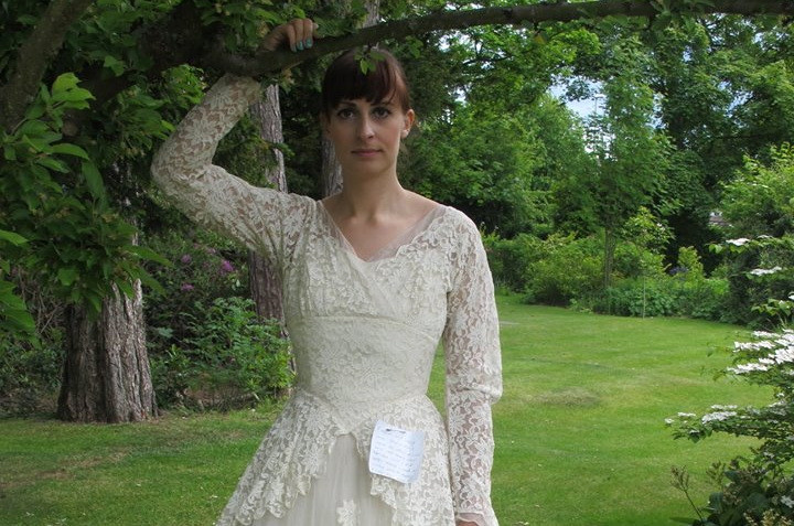 Un barbat a donat unui azil rochia de mireasa a sotiei sale, dupa o viata impreuna. Biletul emotionant pe care l-a lasat