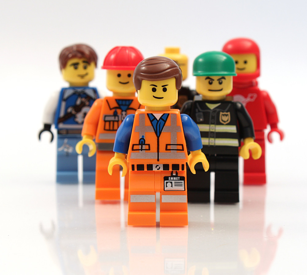 Cum verifica vamesii daca un joc Lego e original sau fals. "Pana am priceput ca trebuie doar omuletul, am facut toata cutia"