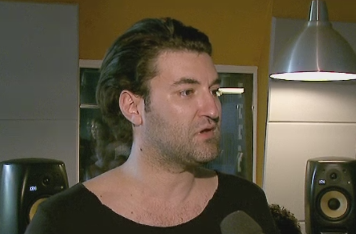 Smiley a sarbatorit luna mai printr-un maraton muzical, cu 31 de piese in 31 de zile. Care este reteta succesului sau