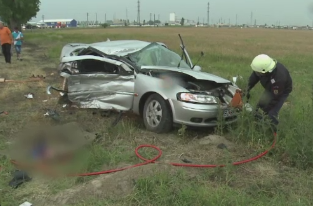 Tata si fiu, ucisi de un sofer care conducea cu viteza pe ploaie si a ajuns pe contrasens