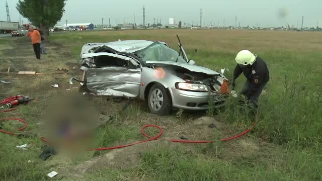 Tata si fiu, morti intr-un accident in Buzau. Cei doi erau pasageri in masina condusa de un tanar de 27 de ani