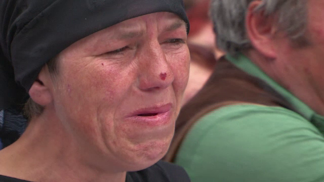 Detalii socante despre parintii celor trei copii arsi de vii in Uricani. Cate dosare penale au cei doi