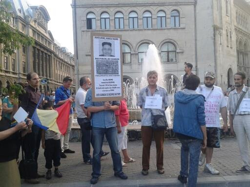 Miting pentru demisia lui Victor Ponta: 200 de oameni au protestat in Capitala. La Cluj, au fost 600 de protestatari