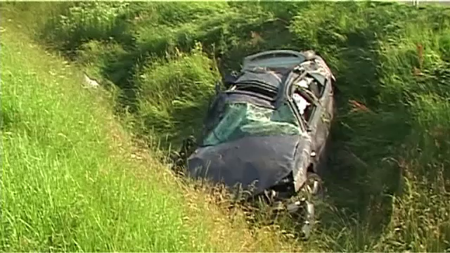 O femeie din Romania a murit intr-un accident grav, in Ungaria. Sotul si copilul de un an si jumatate au fost raniti grav
