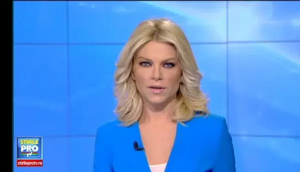 Conducea cu viteza mare pe un drum, fara centura de siguranta. Ce s-a intamplat dupa ce cineva i-a facut semn cu farurile