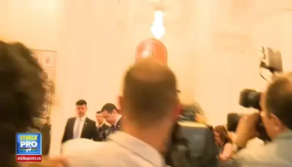 Surse: Victor Ponta ar putea fi operat. Ce a patit premierul la piciorul stang