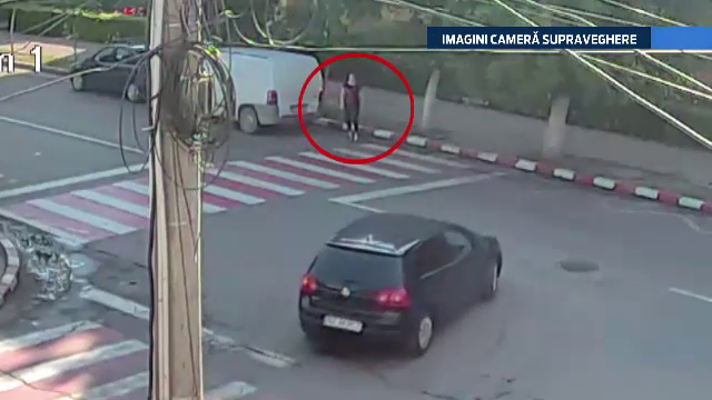 Accident FILMAT. Momentul in care o femeie este calcata pe trecerea de pietoni, in plina zi, de un sofer neatent