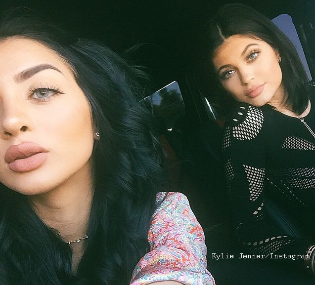 Noul trend in materie de frumusete: ce-si injecteaza tinerele din Marea Britanie in buze ca sa aiba mai mult volum