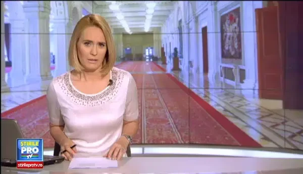 Culisele unei motiuni esuate: scenele din parlament ce nu s-au vazut la TV. Pe el il doare genunchiul si pe mine in cot