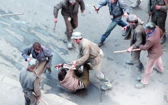 13-15 iunie 1990: 25 de povesti dupa 25 de ani. VIDEO