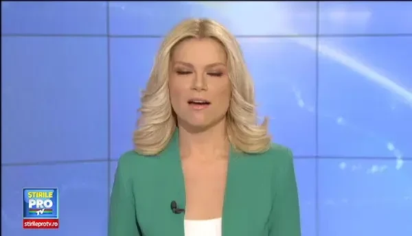 Solistul trupei Foo Fighters si-a rupt un picior in timpul unui concert. Ce le-a spus fanilor in timp ce era pe targa