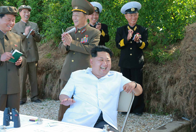 De Anul Nou, Kim Jong-un a amenintat cu un "razboi sfant al justitiei". S-au auzit ropote de aplauze, desi sala era goala