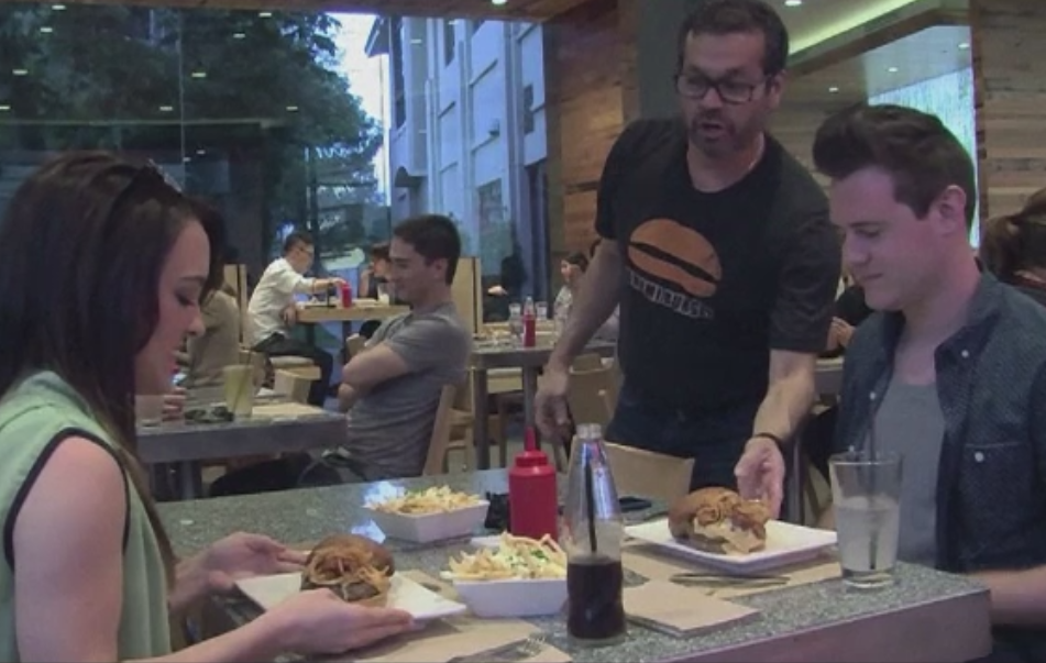 Ingrediente umami, in burgerii unui lant de restaurante din SUA. Cum actioneaza al cincilea gust asupra creierului uman