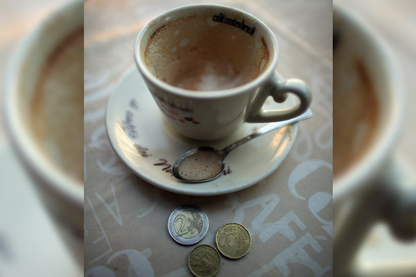 Cutremurul financiar se extinde. Tara vecina cu Romania care primeste ajutor din cauza Greciei