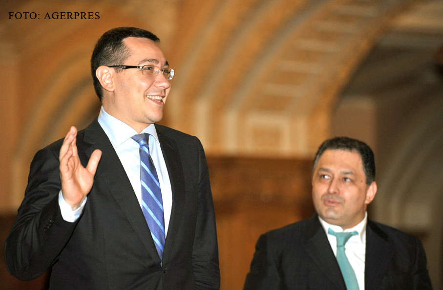 Vanghelie ii transmite premierului un nou mesaj din spatele gratiilor. "Oprea are o viteza fantastica in a pune mana pe PSD"