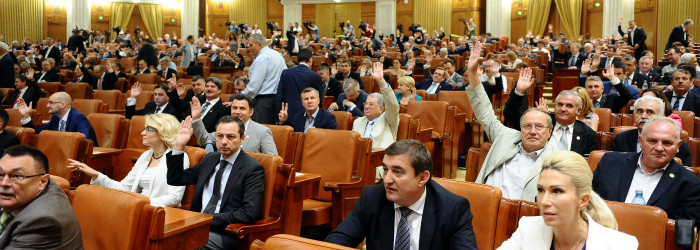 Legea care prevede eliminarea a 102 taxe, votata in unanimitate. Anuntul facut de catre premierul Dacian Ciolos