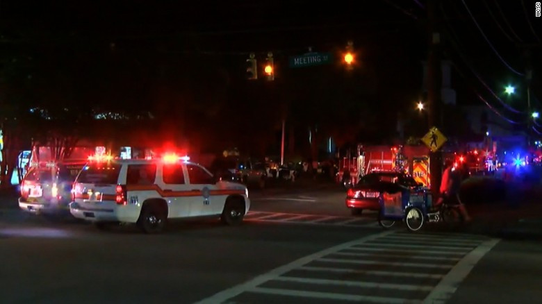 Tanarul care a ucis peste 9 persoane intr-o biserica din Charleston a fost arestat. Ce au descoperit politistii