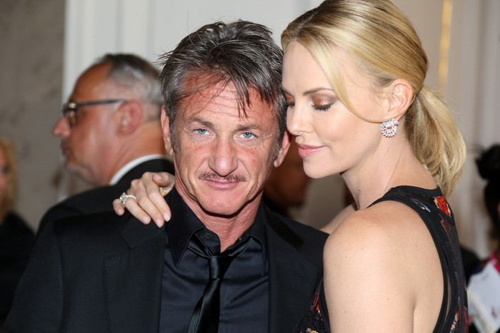 Separare surpriza peste ocean. Charlize Theron si Sean Penn s-ar fi despartit, dupa un an si jumatate de relatie