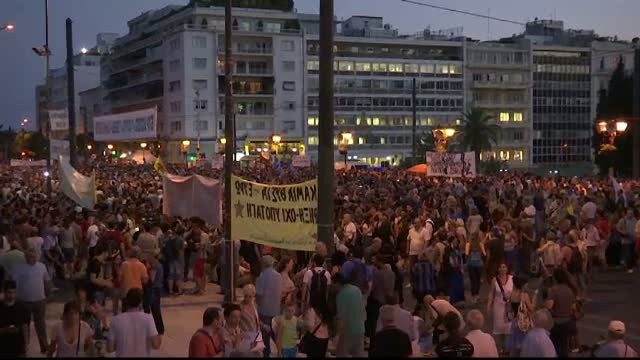 "E inca posibila o solutie". Mesajul Angelei Merkel catre Grecia, inaintea momentului in care soarta tarii se decide