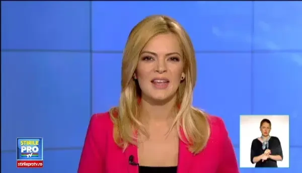 Klaus Iohannis a participat la Festivalul International de Teatru de la Sibiu. Prima doamna a atras insa toate privirile