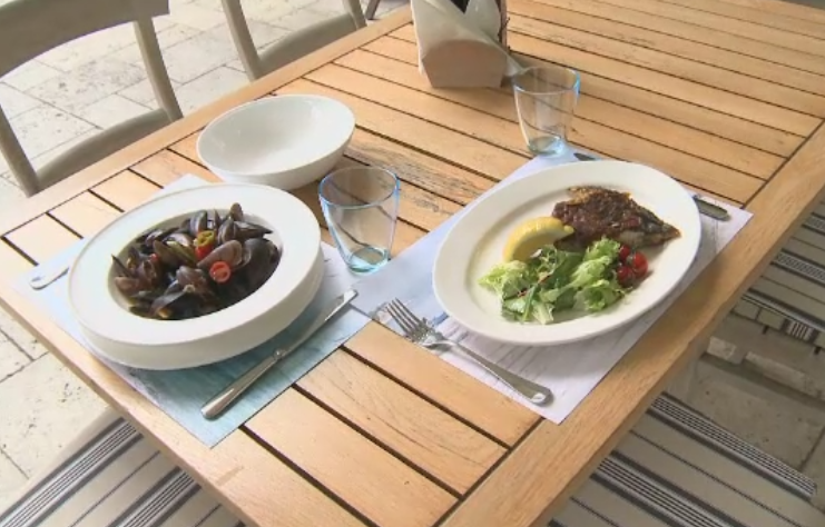 Acum 30 de ani era ieftin si usor de gasit, azi e o raritate. De unde e adus de fapt pestele din restaurantele romanesti