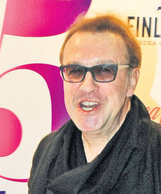 Cine ar putea fi salvatorul lui Gabriel Cotabita. Vedeta-surpriza care poate deveni "zana" cantaretului